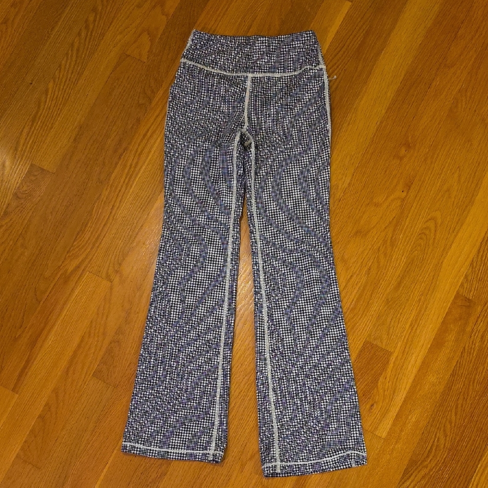 Athleta Girl Chit Chat Flare Black and White Houndstooth Pants. Size 12y.